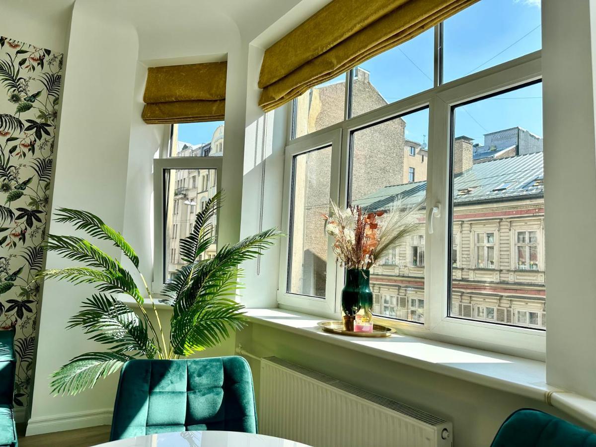Gertrude'S Heart Apartment Riga Bagian luar foto